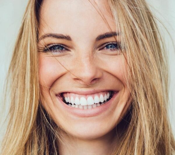 Vibe Enamel Whitening Pens, Wholesome, Peroxide Free 4 Pack, Non-Poisonous Quick Outcomes, 3ml per pen, Vegan, Painless, tooth whitening equipment for delicate tooth, Journey Sized, Simple to Use, Natural Mint Taste - Image 10